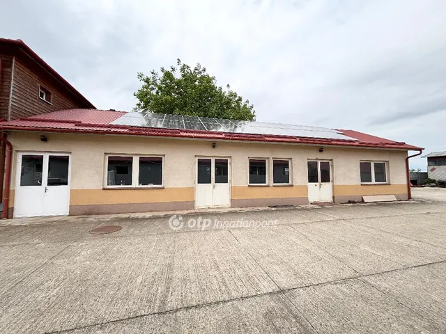 Eladó kereskedelmi és ipari ingatlan Debrecen 260 nm