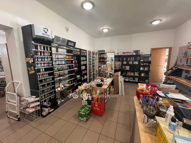 Eladó kereskedelmi és ipari ingatlan Debrecen, Belváros 100 nm