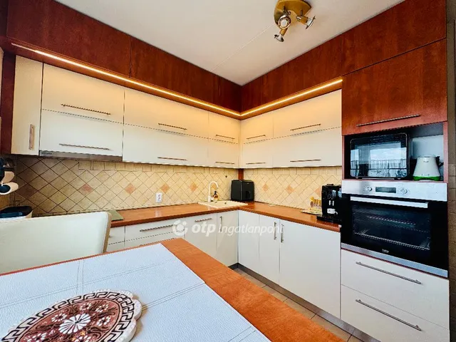 Eladó lakás Debrecen, Tócóskert 84 nm