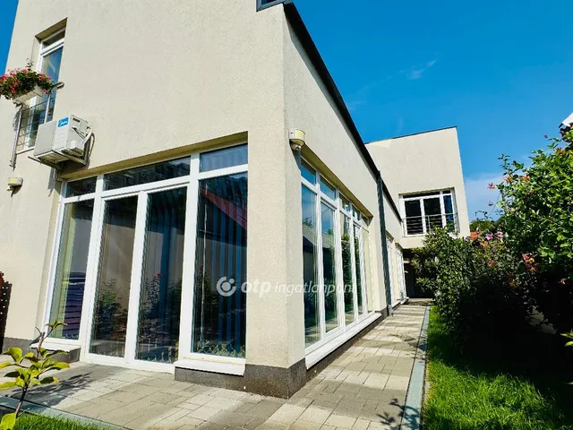 Eladó ház Debrecen 200 nm
