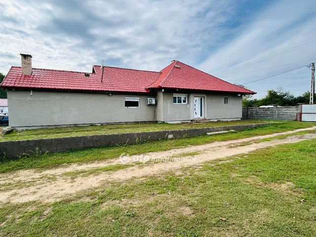 Eladó ház Nyíradony 170 nm