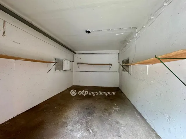 Eladó garázs Debrecen, Belváros 17 nm