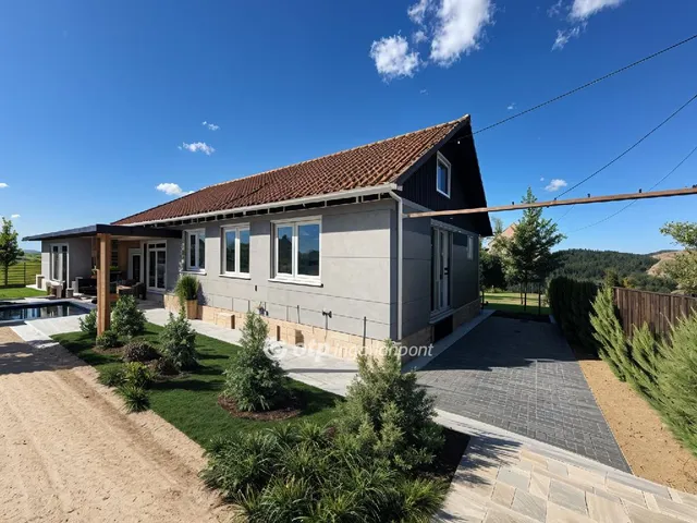 Eladó ház Zsáka 70 nm