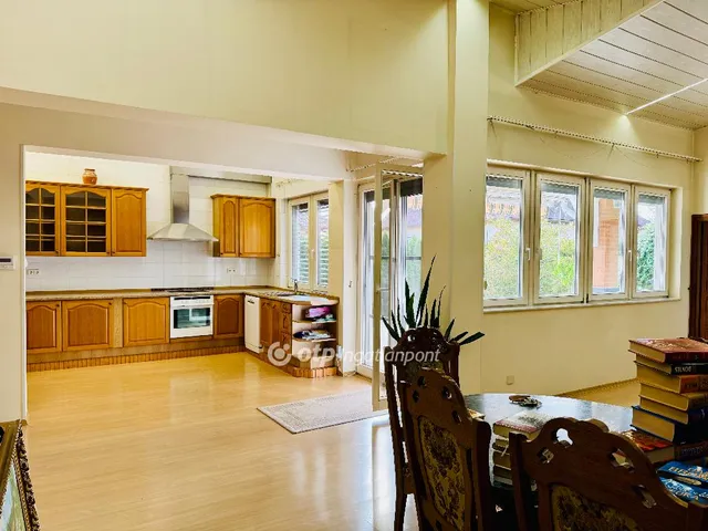 Eladó ház Debrecen, Csapókert 185 nm