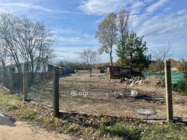 Eladó telek Debrecen, Bánk 1120 nm