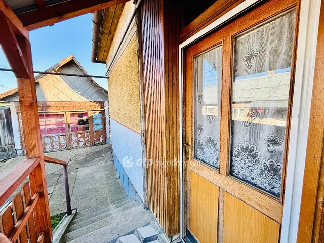 Eladó ház Téglás 63 nm