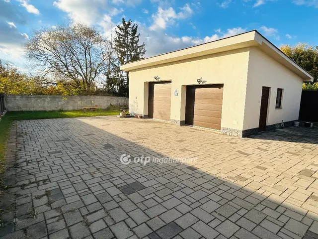 Eladó ház Hajdúsámson 155 nm