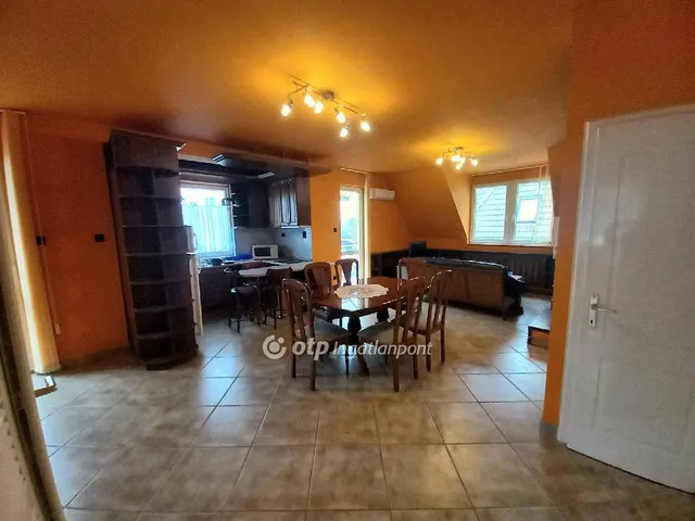 Eladó lakás Debrecen, Postakert 79 nm