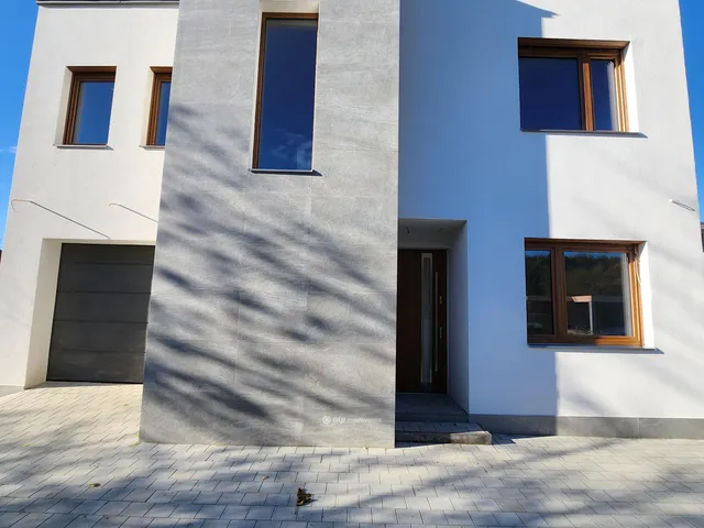 Eladó ház Debrecen 166 nm