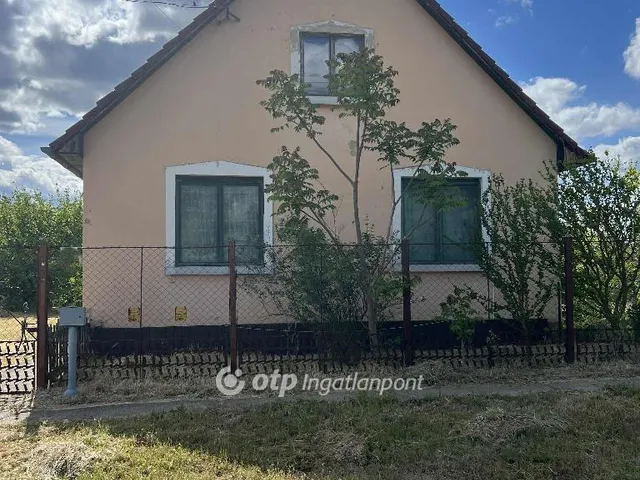 Eladó ház Konyár 90 nm