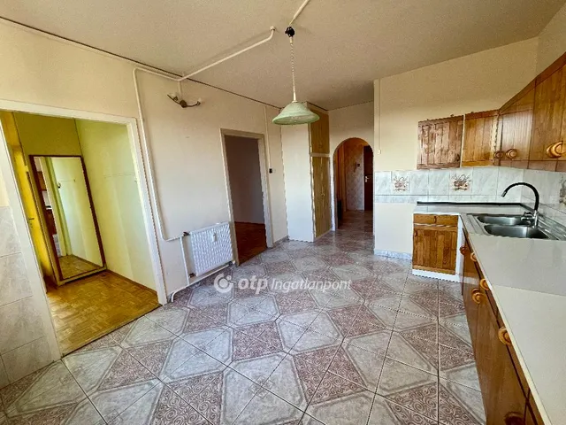 Eladó lakás Debrecen, Tócóskert 72 nm