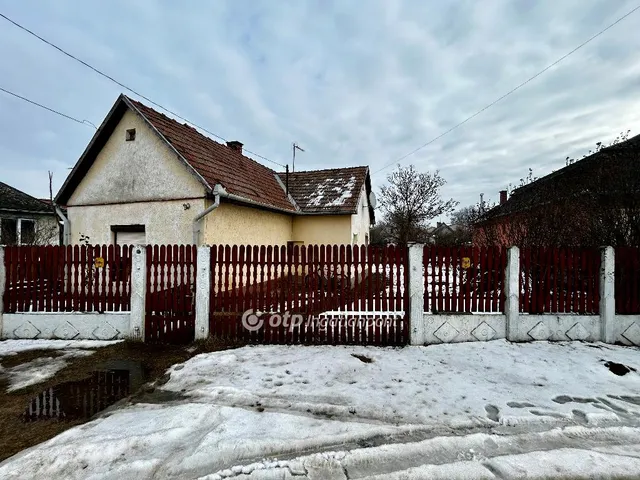 Eladó ház Vámospércs 44 nm