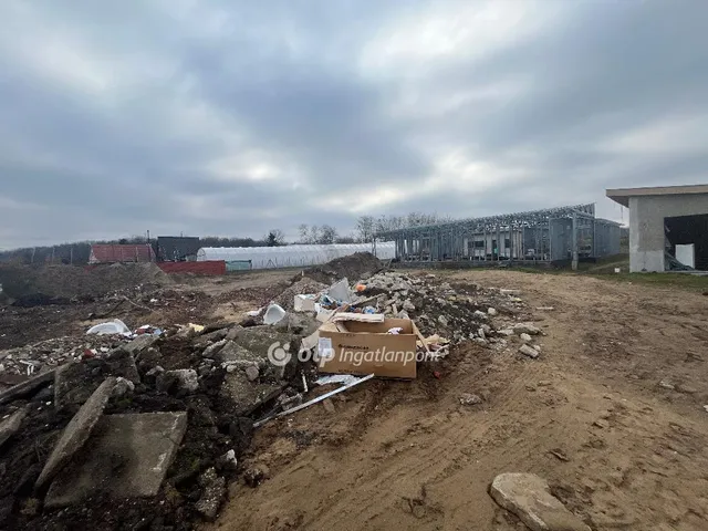 Eladó telek Debrecen 170 nm