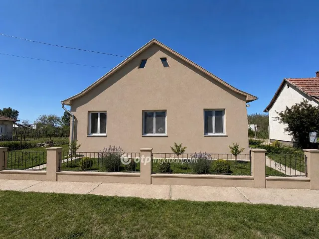 Eladó ház Konyár 93 nm