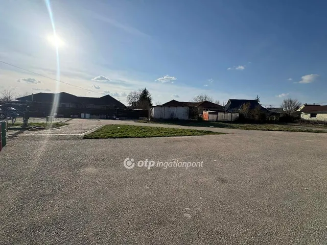 Eladó kereskedelmi és ipari ingatlan Hajdúsámson 4700 nm