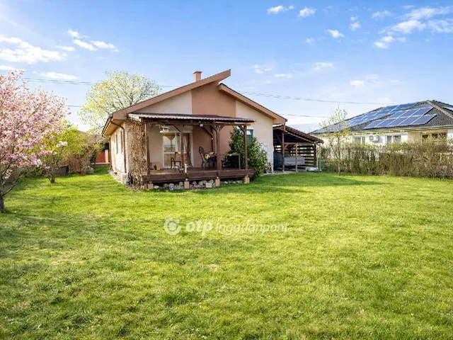 Eladó ház Mikepércs 98 nm