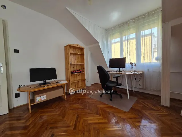 Kiadó ház Debrecen, Nagyerdő 65 nm