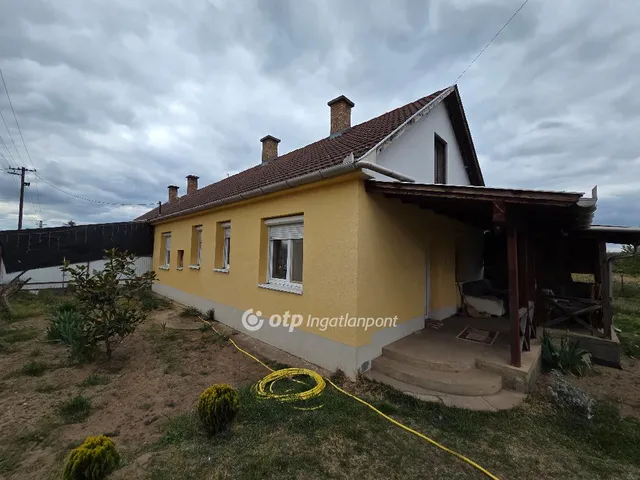 Eladó ház Téglás 78 nm