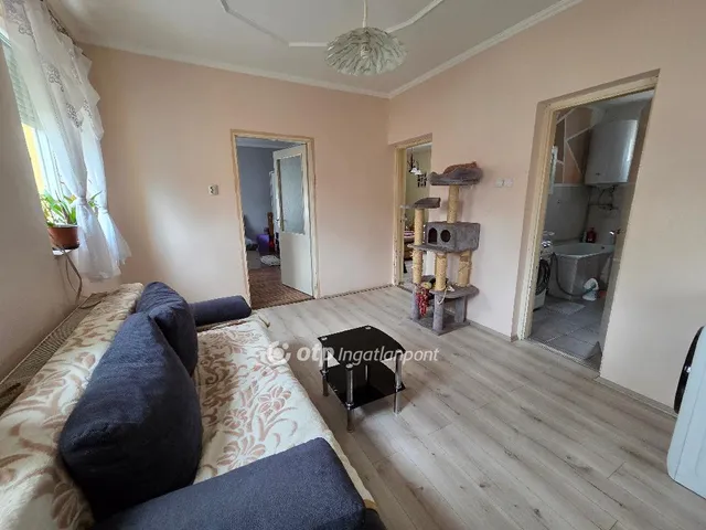 Eladó ház Téglás 78 nm