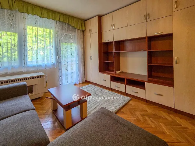 Kiadó lakás Debrecen, Nagyerdő 54 nm