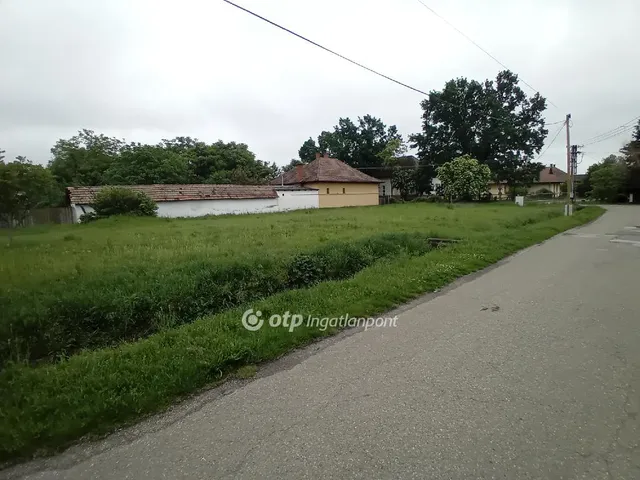 Eladó telek Füzesgyarmat 1058 nm