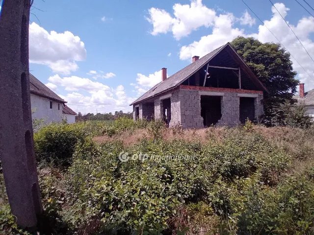 Eladó telek Hajdúszovát 842 nm