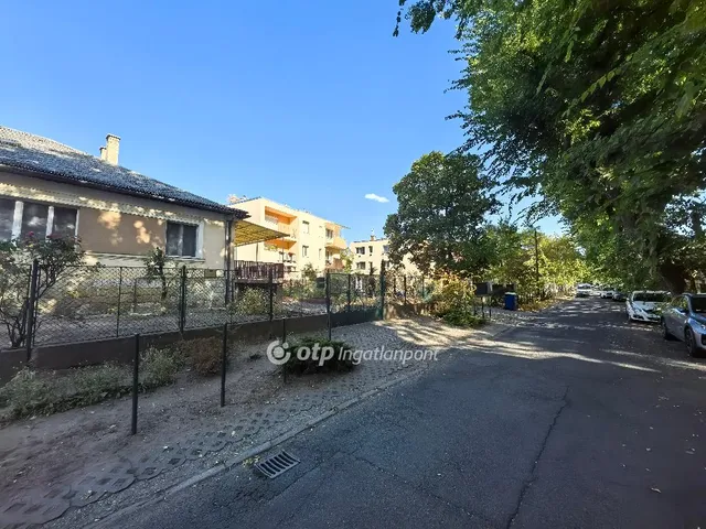 Eladó garázs Debrecen 19 nm