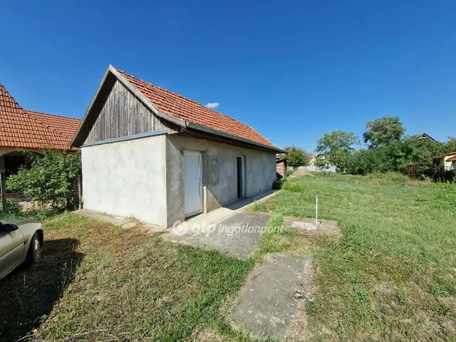 Eladó telek Berettyóújfalu 68 nm