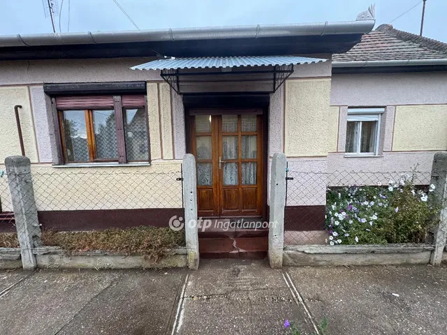 Eladó ház Sáránd 61 nm