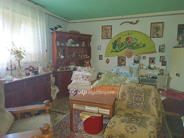Eladó ház Almáskamarás 86 nm