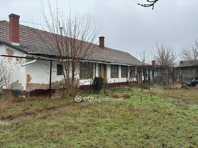 Eladó ház Kardos 135 nm