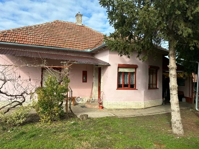 Eladó ház Sarkad 83 nm