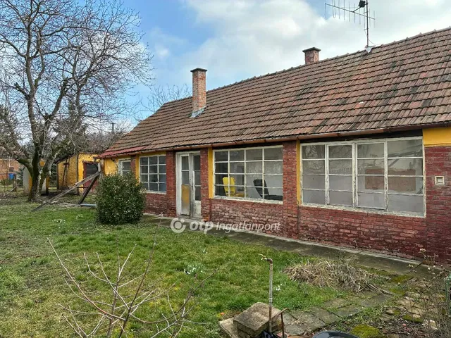 Eladó ház Gyula, Nagyrománváros 84 nm
