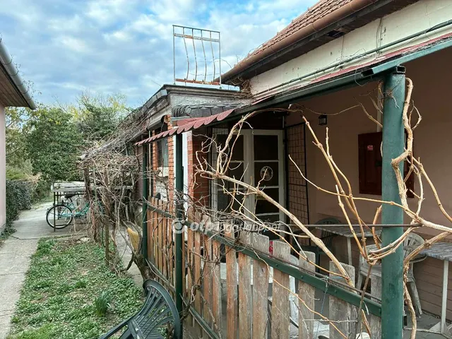 Eladó kereskedelmi és ipari ingatlan Sarkad 171 nm