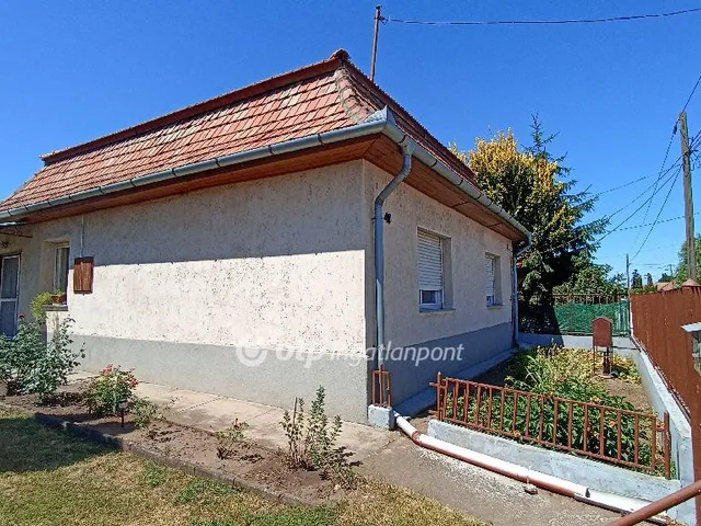 Eladó ház Jászfényszaru, Jó környék 74 nm