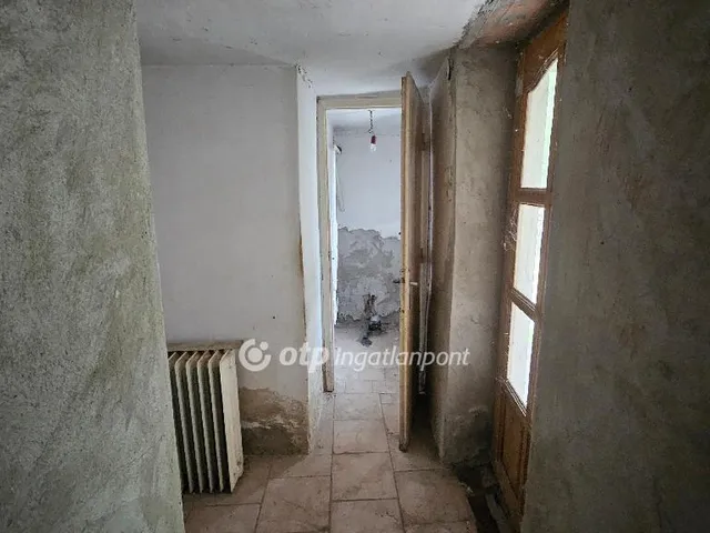 Eladó ház Jászberény, Központhoz közeli 59 nm