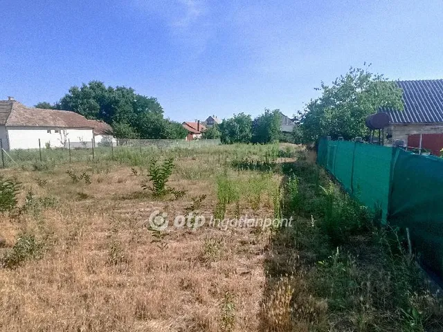 Eladó telek Nagykáta 674 nm