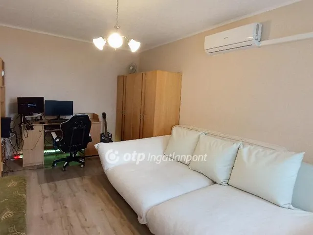 Eladó lakás Jászberény, Központhoz közeli 51 nm
