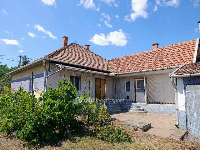 Eladó ház Jászfényszaru, Csendes 80 nm