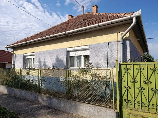 Eladó ház Jászfényszaru 80 nm