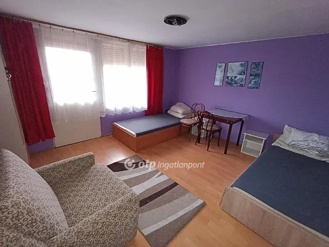Eladó ház Jászapáti 180 nm