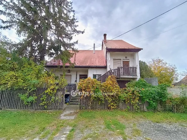 Eladó ház Jászapáti 180 nm