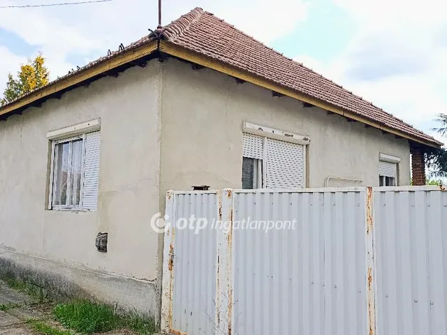 Eladó ház Jászfényszaru 74 nm