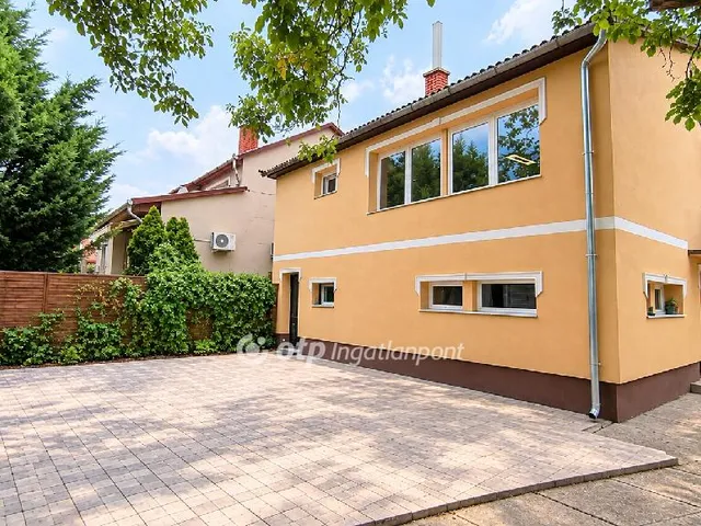 Eladó ház Jászfényszaru 141 nm
