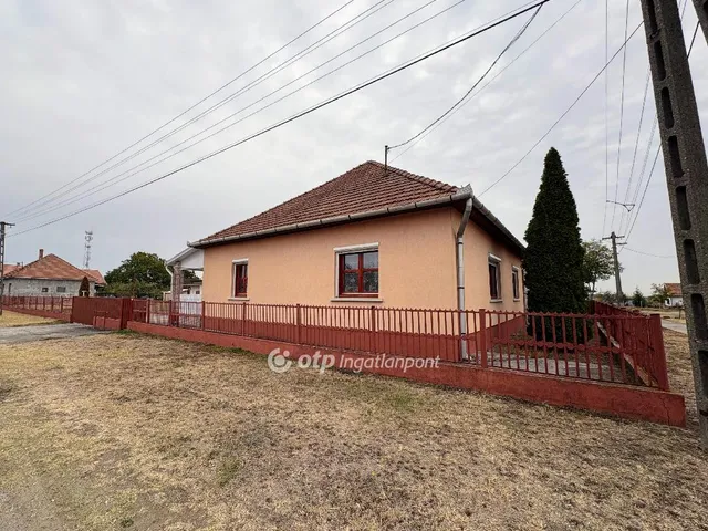 Eladó ház Jászfényszaru 118 nm