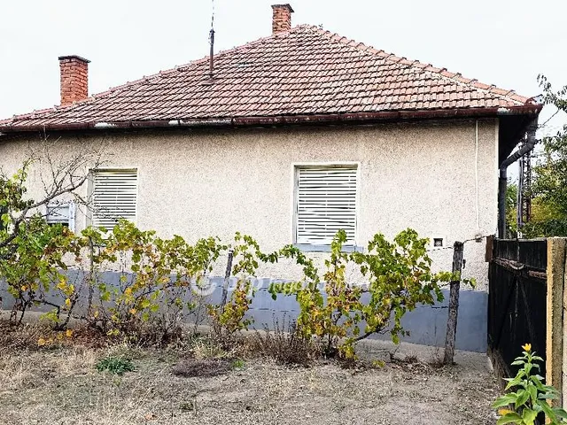 Eladó ház Jászfényszaru 71 nm