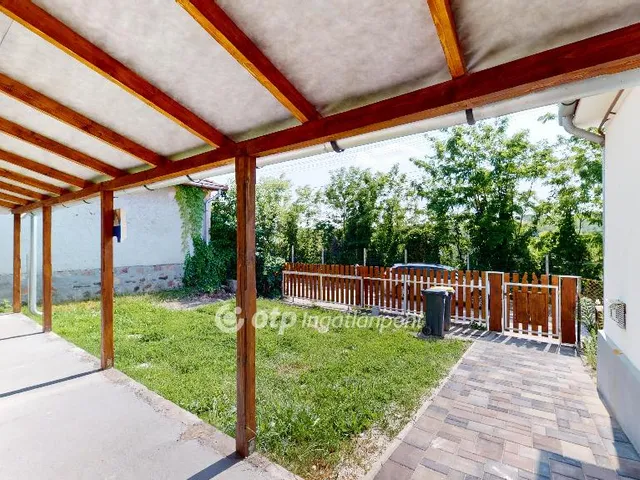 Eladó ház Szomolya 84 nm