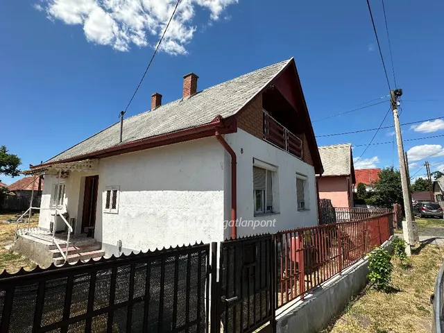 Eladó ház Mezőcsát 82 nm