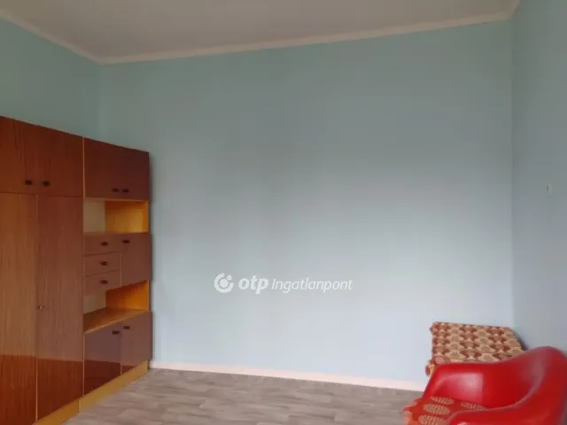 Eladó ház Szentistván, Központi helyen 65 nm