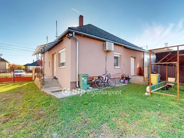 Eladó ház Girincs 70 nm